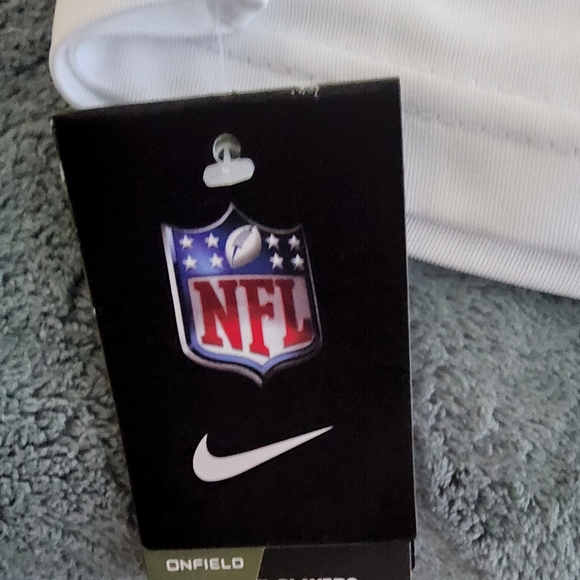 Authentic NFL TOM BRADY #12 BUCCANEERS Women's Medium Jersey - Picture 16 of 17